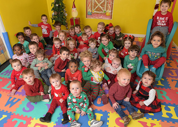 Christmas Portrait all 1 to 4 yrs old - NE Philly